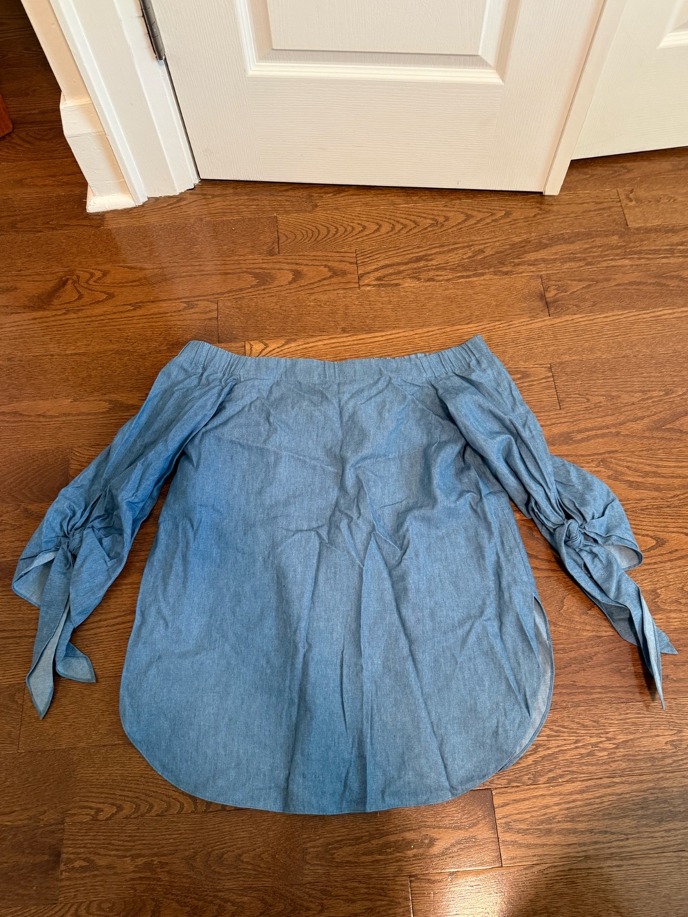 Club Monaco Light Blue Off-Shoulder Tie-Sleeve Shirt